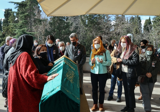 Sanatçı Hüner Coşkuner son yolculuğuna uğurlandı