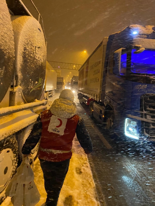 Balıkesir-Susurluk kara yolu ağır taşıt geçişine kapatıldı
