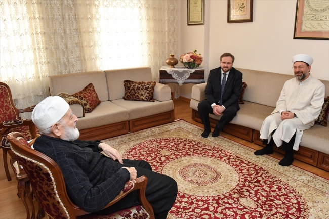 Diyanet İşleri Başkanı Erbaş, Muhammed Emin Saraç'ı anlattı