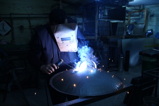 5 kuşaktır soba ustalığı yapan aile evleri ısıtıyor