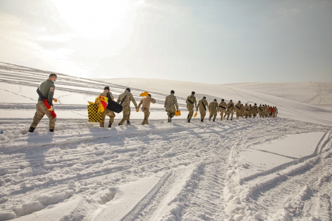 2 bin 225 rakımda zorlu tatbikat
