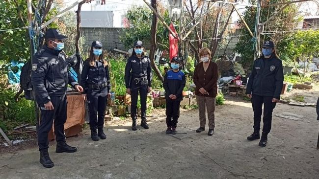 12 yaşındaki çocuğun polis olma hayali gerçekleştirildi