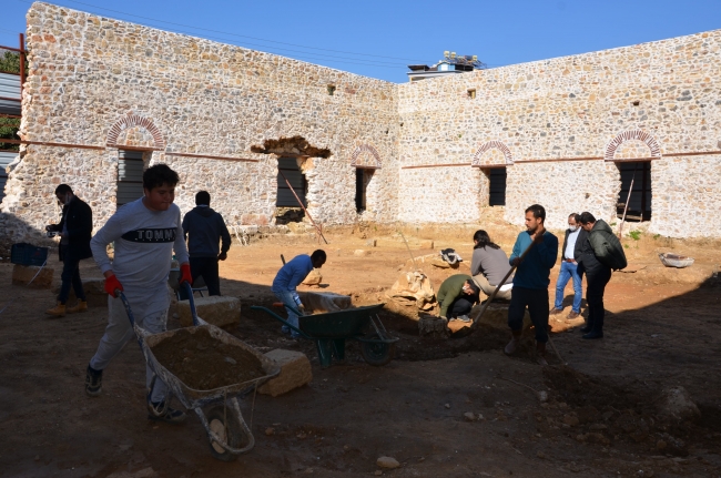 Alanya'daki tarihi Gülevşen Camii restore ediliyor