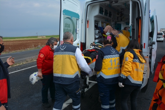 Şanlıurfa'da kontrolden çıkan otomobil iki araca çarptı: 1 ölü, 1 yaralı