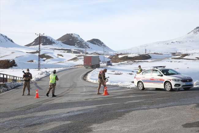 Tatvan'da düşen helikopterin enkazı kaldırıldı