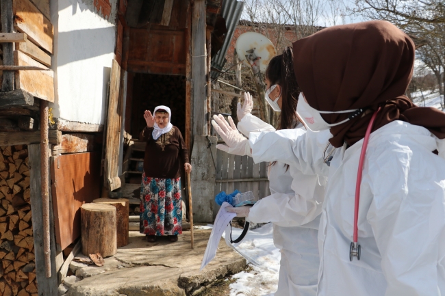 2. doz aşısı yapılan kadın: 90 yaşındayım, 'ölsün' demediler