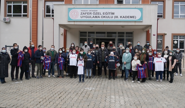 Abdullah Avcı'dan özel çocuklara ziyaret