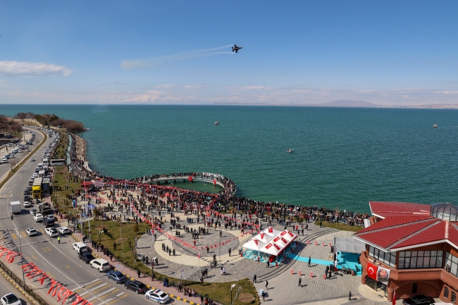 Van'ın düşman işgalinden kurtuluşunun 103. yıl dönümü