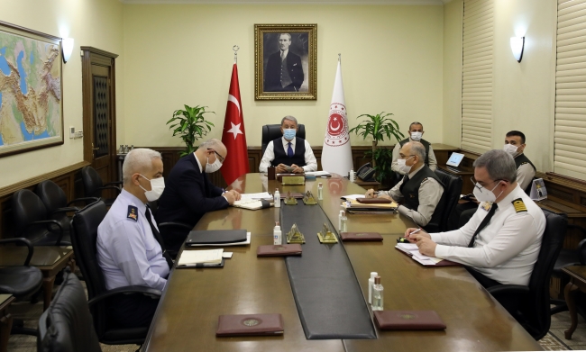 Bakan Akar: Rusya-Ukrayna gerginliğinin bitmesinden yanayız