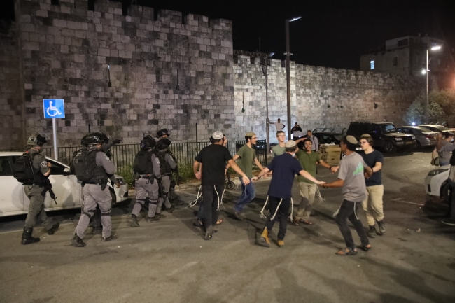 İsrail polisi Filistinlilere olan müdahalesini sürdürüyor
