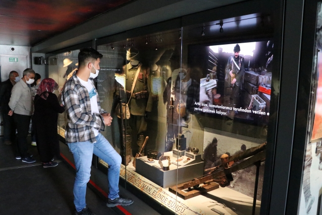 Çanakkale Savaşları Mobil Müzesi Niğde'de ziyarete açıldı