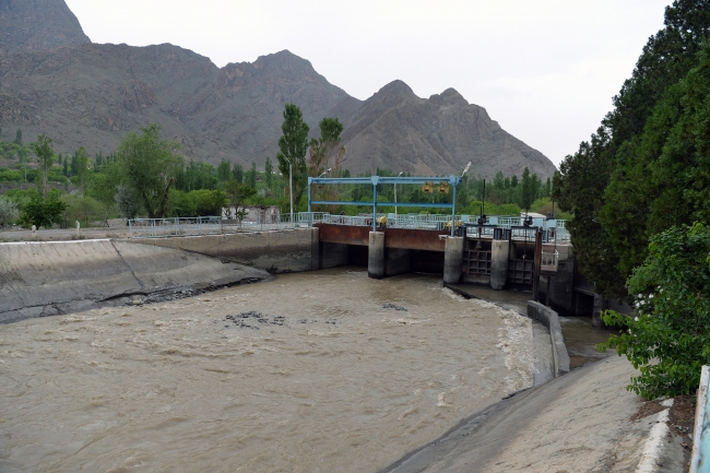Komşu ülkeleri birbirine düşüren su dağıtım şebekesi modernize edilecek