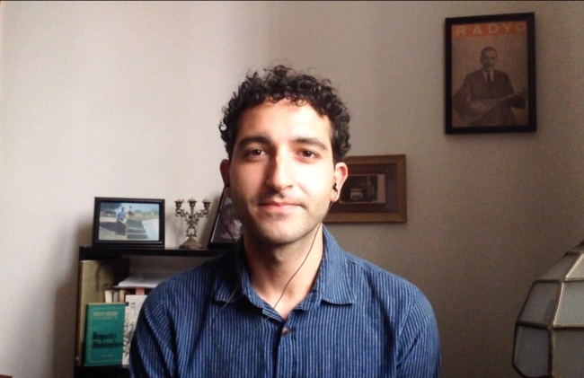 TRT İzmir Radyosu ses sanatçısı Çağlar Fidan