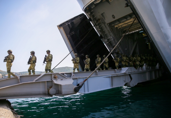 TSK'nın denizlerdeki caydırıcı gücü bayramda da nöbet başında