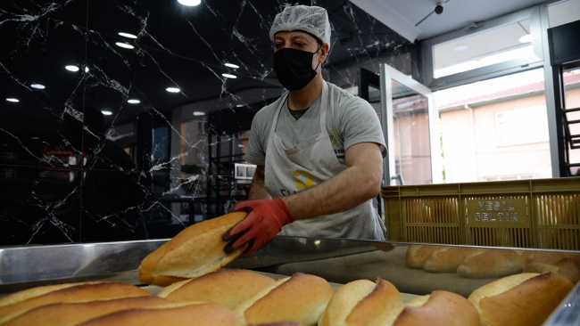 Fırıncılar bayramda da günde 18 saat alın teri döktü