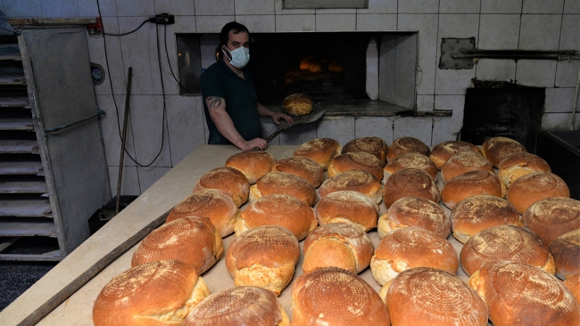 Fırıncılar bayramda da günde 18 saat alın teri döktü