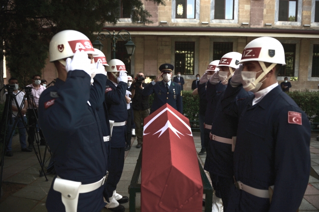 Şehit İkmal Onbaşı Caner Ülüğ son yolculuğuna uğurlandı