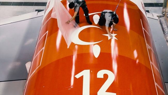 19 Mayıs'a özel "Tarihi Forma" gökyüzüyle buluştu