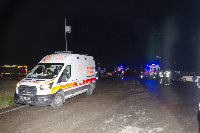 Ankara'da otomobil dereye devrildi: 3 ölü, 1 yaralı
