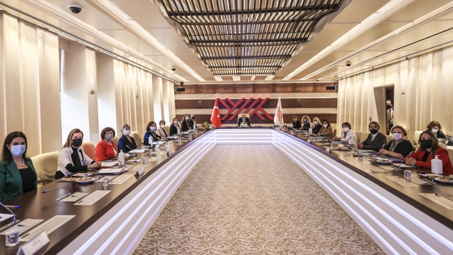 YÖK Başkanı Saraç kadın rektörlerle bir araya geldi