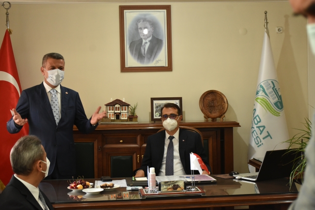 Bakan Dönmez: Yerin altındaki ekonomik varlıkları yerin üstüne çıkaracağız