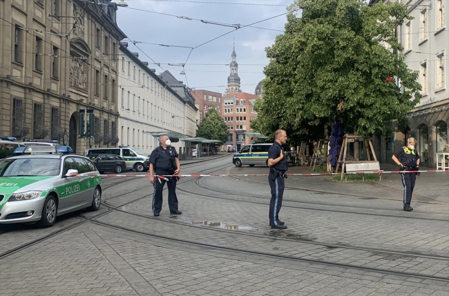 Almanya'da bıçaklı saldırı: 3 ölü, 5 ağır yaralı