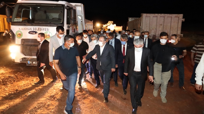 Hatay Kırıkhan OSB için ilk kepçe Bakan Varank'tan