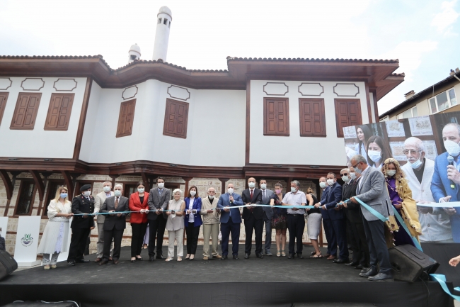 Bakan Varank: Ekonomi pandemiye rağmen büyüdü