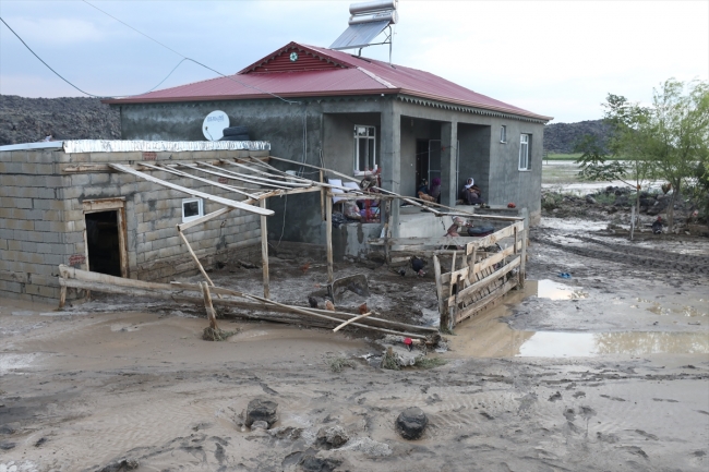 Iğdır'da sel: Bazı evleri su bastı, tarım arazileri zarar gördü