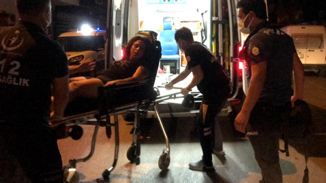 Dili boğazına kaçan kadının hayatını polis kurtardı