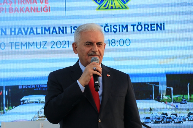 Yıldırım Akbulut'un ismi Erzincan Havalimanı'na verildi