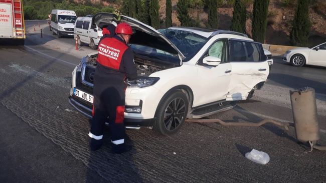 Denizli'de zincirleme kaza: 5 yaralı