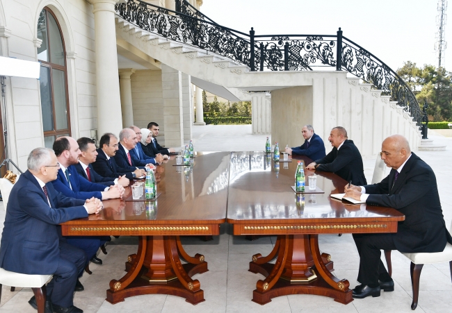 Azerbaycan Cumhurbaşkanı Aliyev, AK Parti heyetini kabul etti