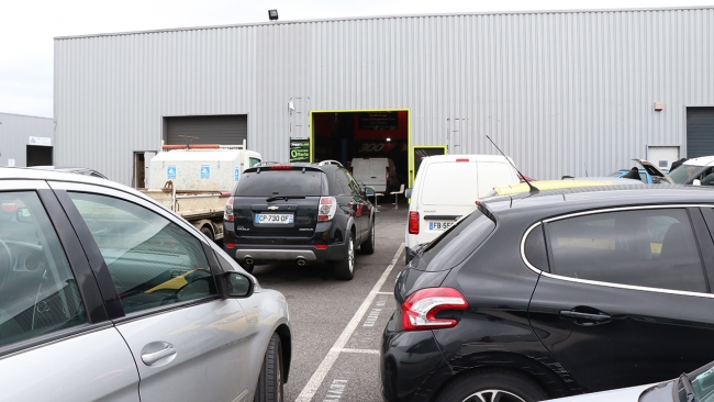 Fransa'nın "araba doktoru" Türk tamirci