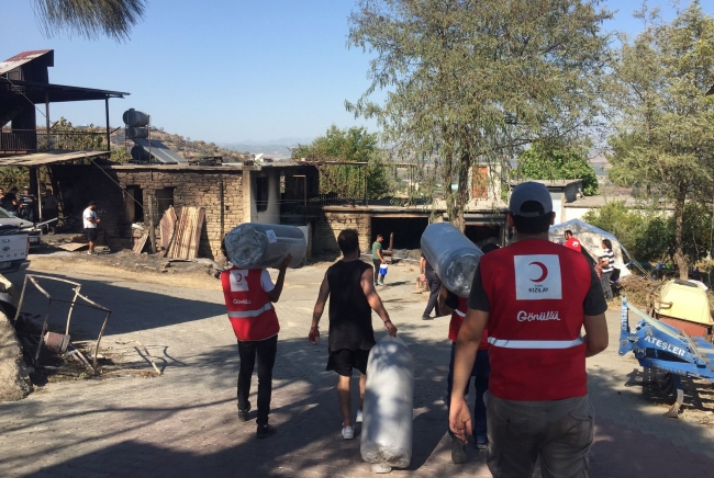 Kızılay'dan yangından etkilenen bölgelere yardım eli