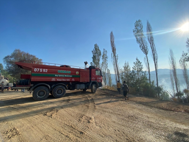 Kaş'ta çıkan orman yangını kontrol altında