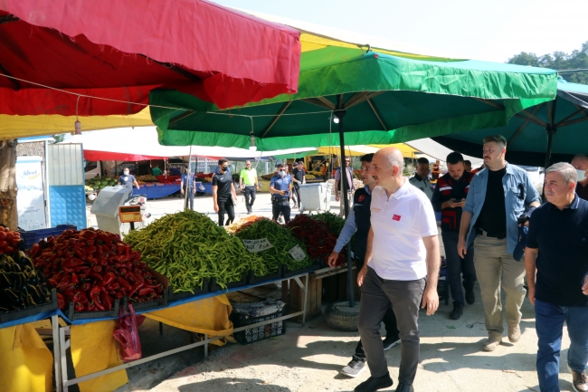 Bakan Karaismailoğlu: El birliği ile afetin izlerini ortadan kaldırıyoruz