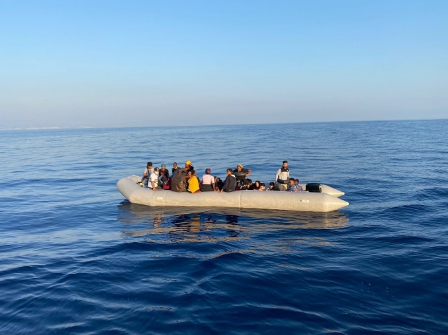 Yunanistan'ın ölüme terk ettiği 172 sığınmacı kurtarıldı
