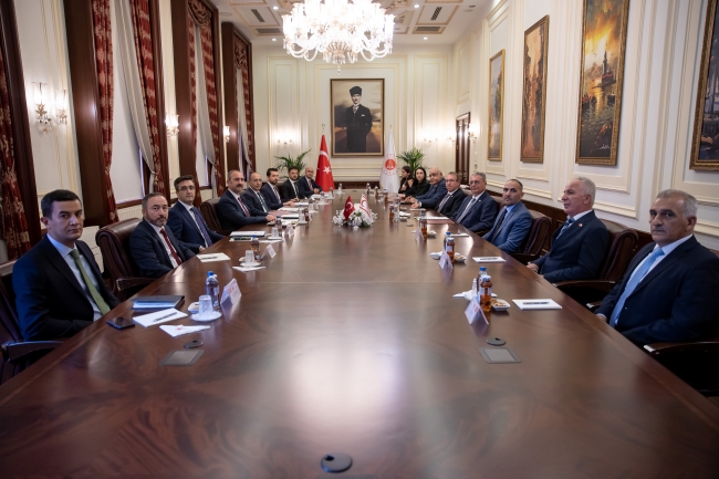 Bakan Gül, KKTC İçişleri Bakanı Evren ile görüştü