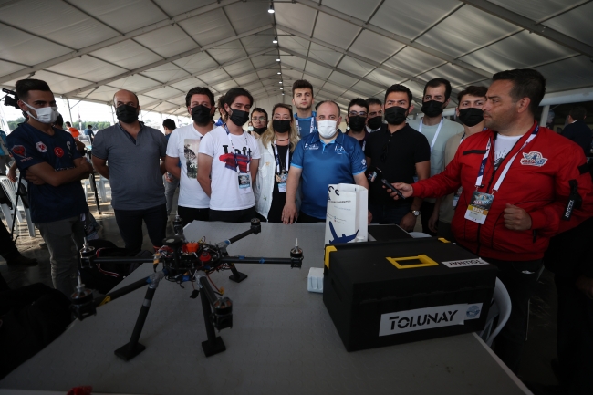 Bakan Varank İnsansız Hava Araçları Yarışmaları'nı izledi