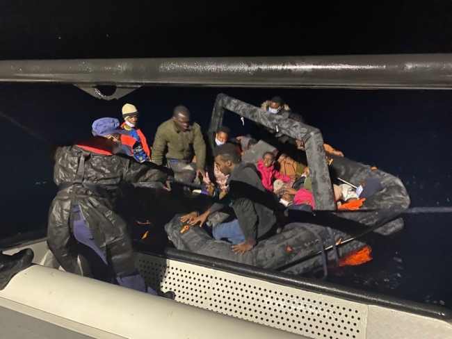 Yunanistan'ın ölüme terk ettiği 58 sığınmacı kurtarıldı