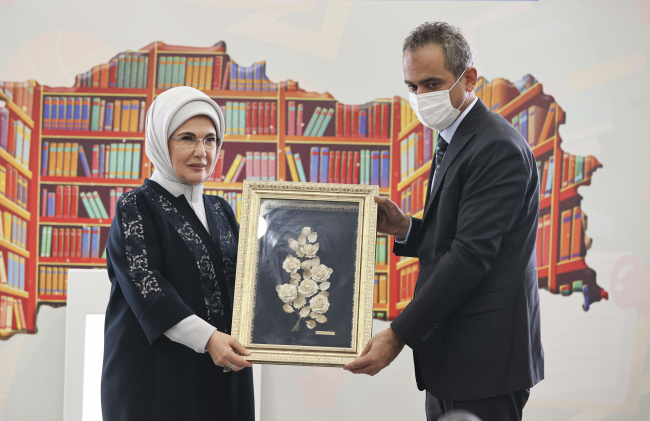 Emine Erdoğan: Kütüphane, 7'den 70'e herkes için temel bir ihtiyaçtır