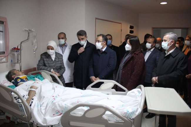 Malatya'da enkazdan yaralı kurtarılan 13 kişiden 8'i taburcu edildi