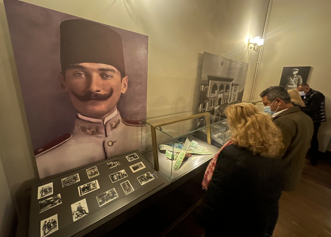 Atatürk'ün bugüne kadar sergilenmemiş 31 kişisel eşyası ziyarete açıldı