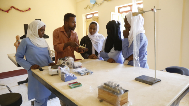 TİKA, Sudan'da bir liseye laboratuvar kurdu
