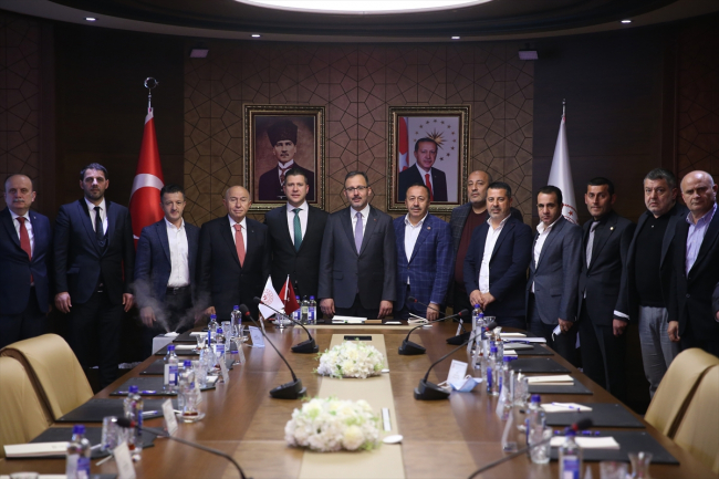 Bakan Kasapoğlu, 2. ve 3. lig Yönetim Kurulu üyeleriyle buluştu