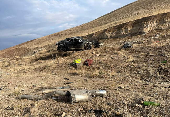 Aksaray'da otomobil devrildi: 1 ölü, 2 yaralı