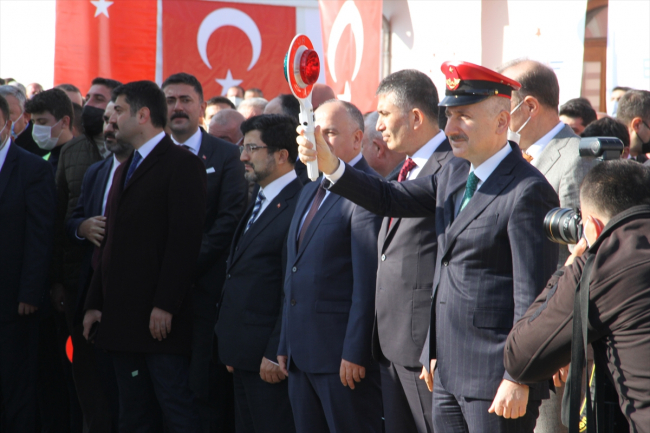 Ankara-Kayseri demir yolu hattı elektrikli işletmeye açıldı