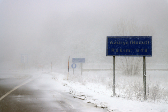 Trakya'da kar yağışı etkisini artırdı