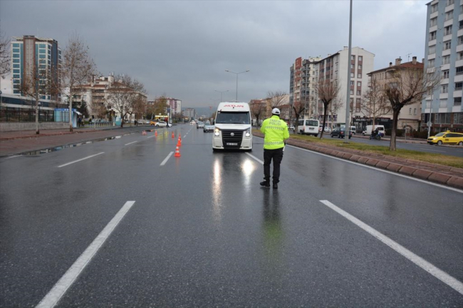 Güvenli eğitim uygulamasında 694 şüpheli yakalandı